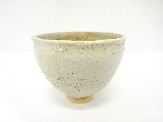 JAPANESE TEA CEREMONY / TEA BOWL CHAWAN / WHITE GLAZE